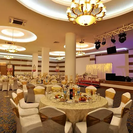Hotel Demosan 4*